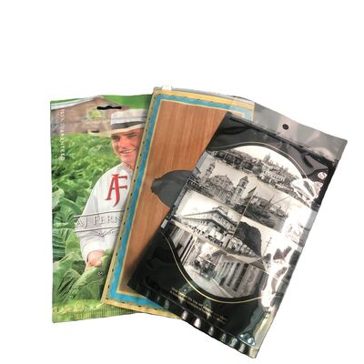 আর্দ্রতা শীট সহ কাস্টম মাঝারি সিগার ব্যাগ, যা সিগারের সতেজতা নিশ্চিত করে সর্বোত্তম আর্দ্রতা বজায় রাখার জন্য ডিজাইন করা হয়েছে