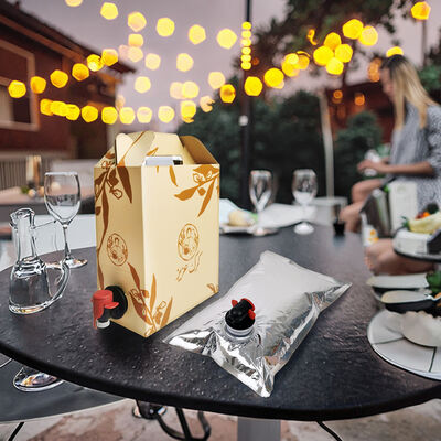 ওয়াইন, জুস, তেল এবং অন্যান্য তরল পণ্য প্যাকেজিংয়ের জন্য উপযুক্ত অ্যাক্সেসরিজ ট্যাপ স্পাউট সহ বাক্সে কাস্টমাইজড BIB ব্যাগ